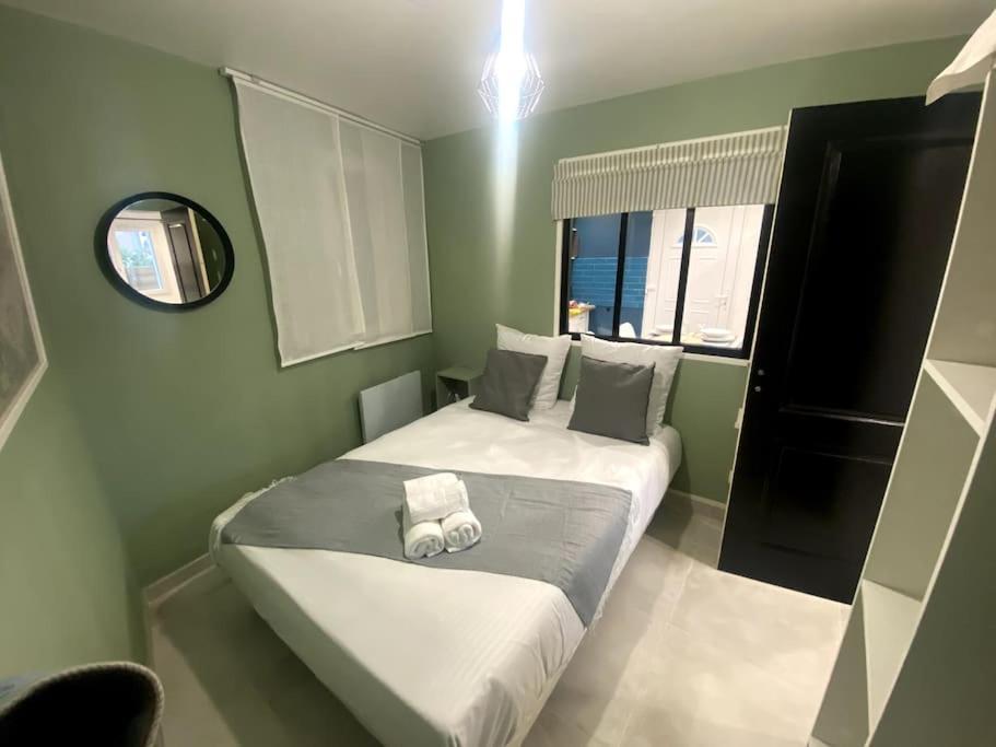 Maison Jardin Et Parking Gratuit - 10 Min De L'Aeroport - Metro 14 - Arrivee Autonome Orly Zewnętrze zdjęcie